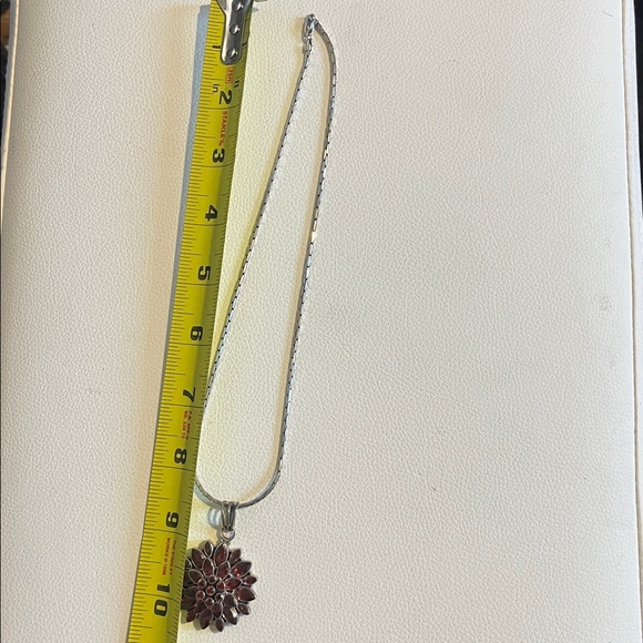 925 Sterling silver garnet flower necklace - Picture 4 of 6